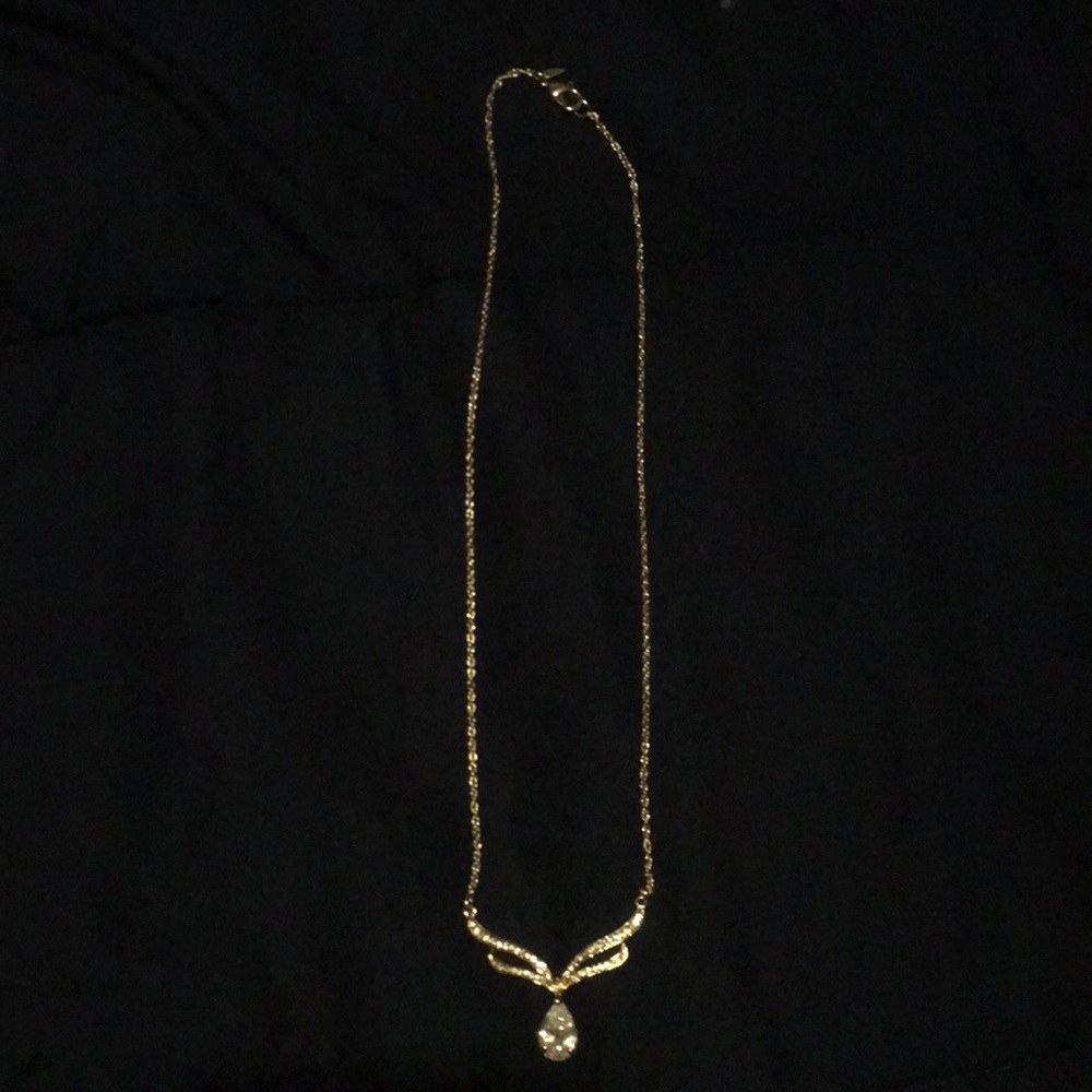 Gold tone Necklace & Pendant by Avon